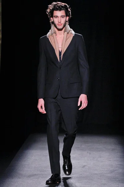 Look 9